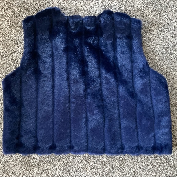 Blue Women’s Vest - 1X - Picture 2 of 9